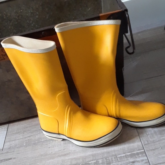 sperry top sider rubber boots